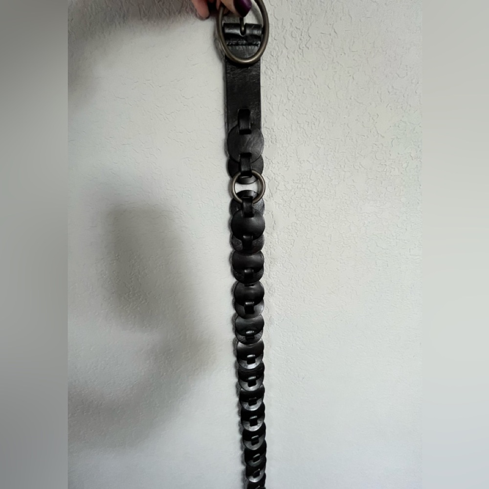 Belt. Black. M.